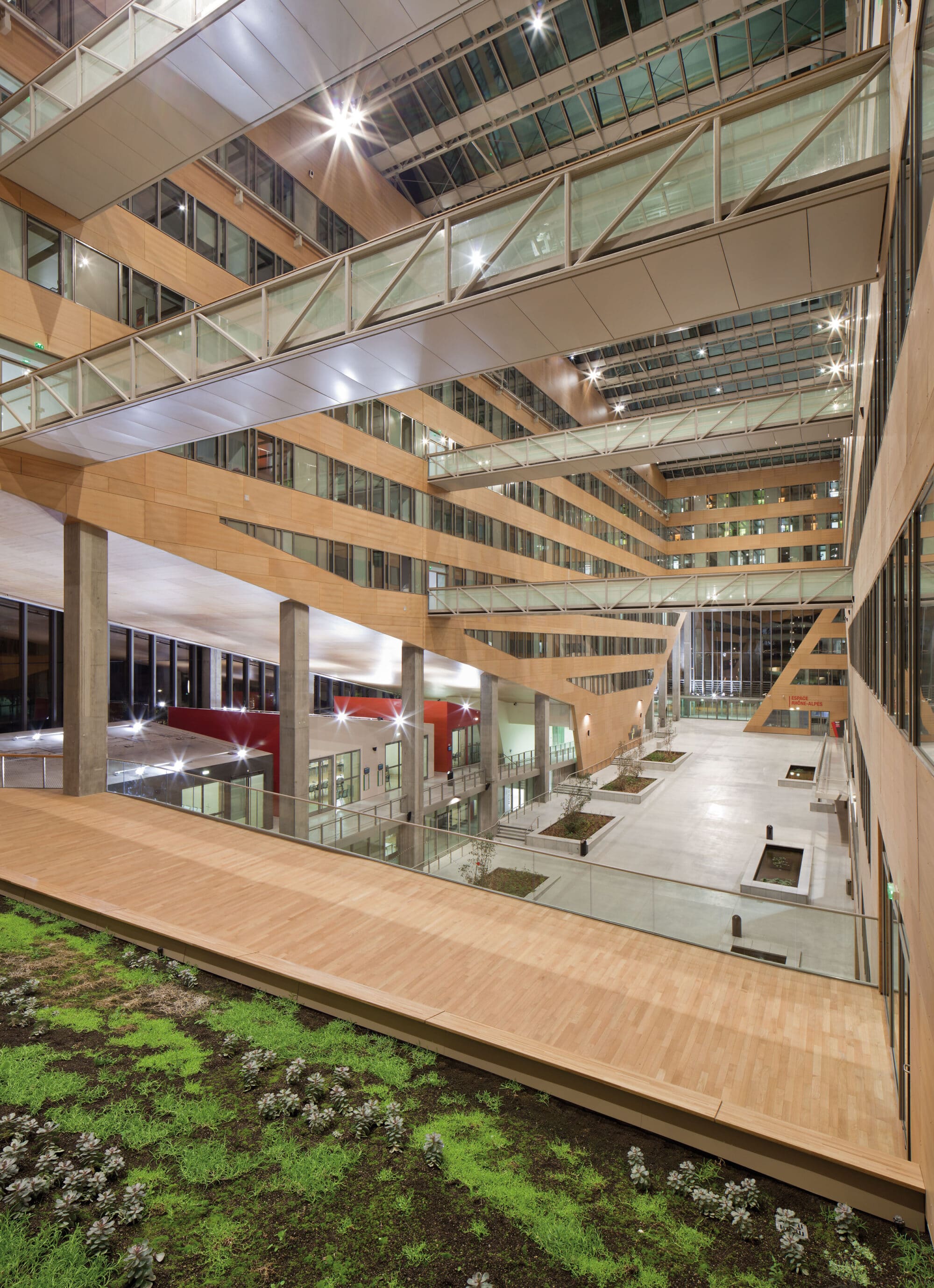 parklex prodema natural oak hotel de region rhone alpes christian de portzamparc 02