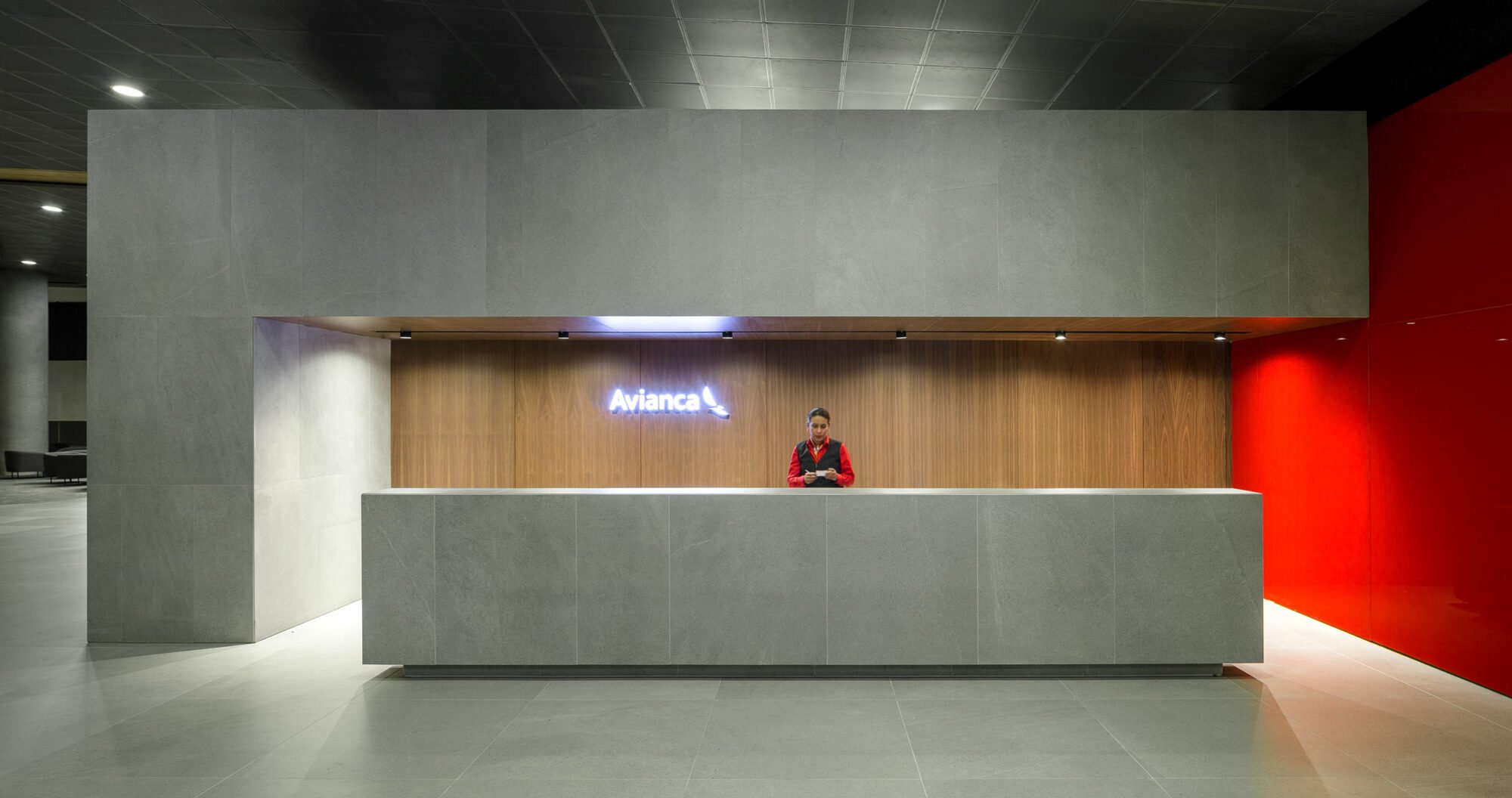 parklex prodema walnut avianca lounges francesc rife studio 01