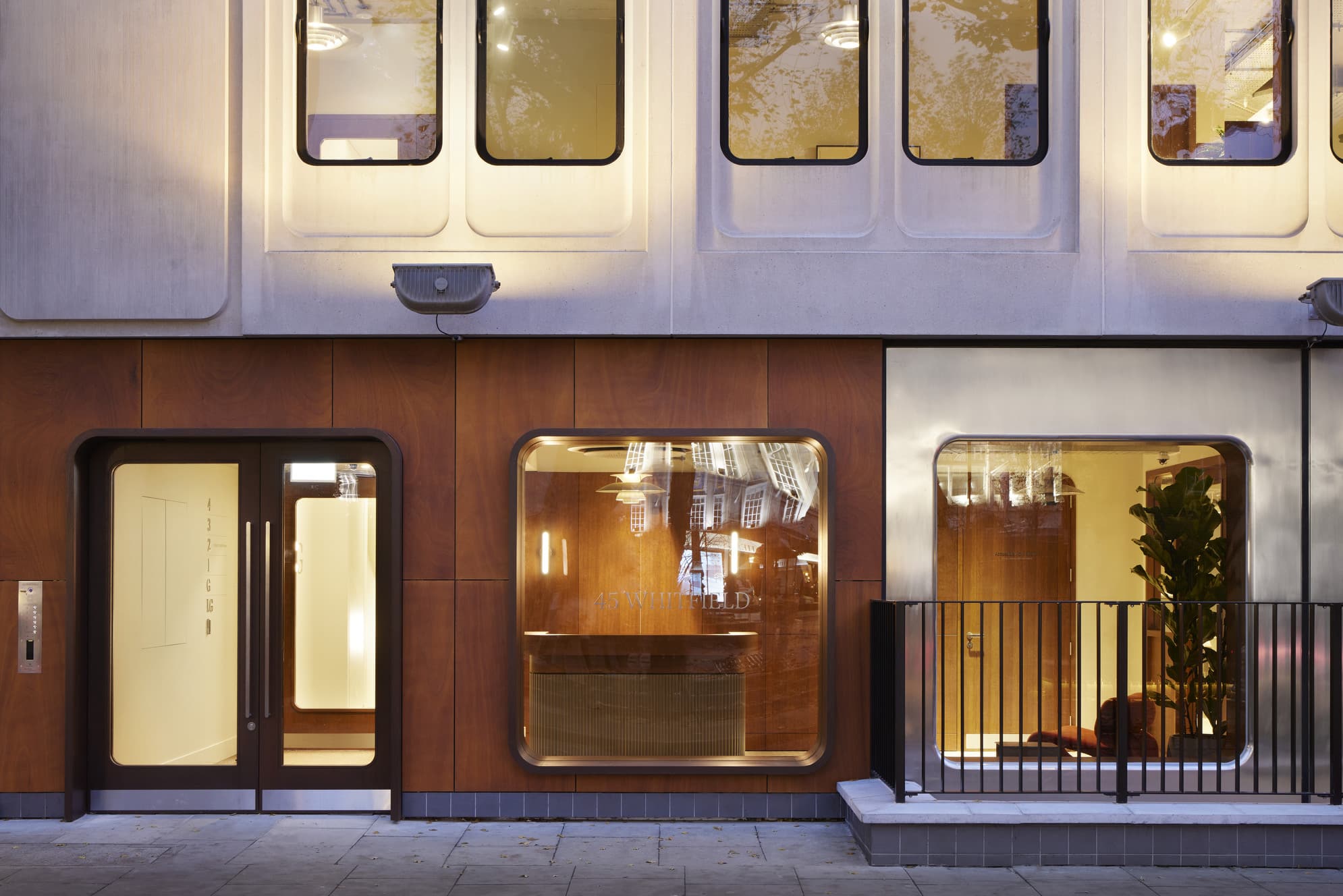 231123 dMFK 45Whitfield 011